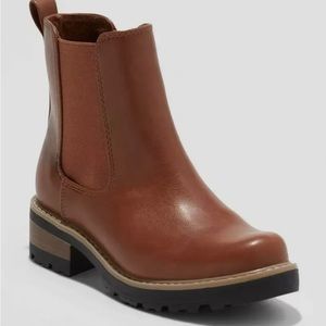 Women's Chelsea Boots - Universal Thread - Cognac - Size 7.5